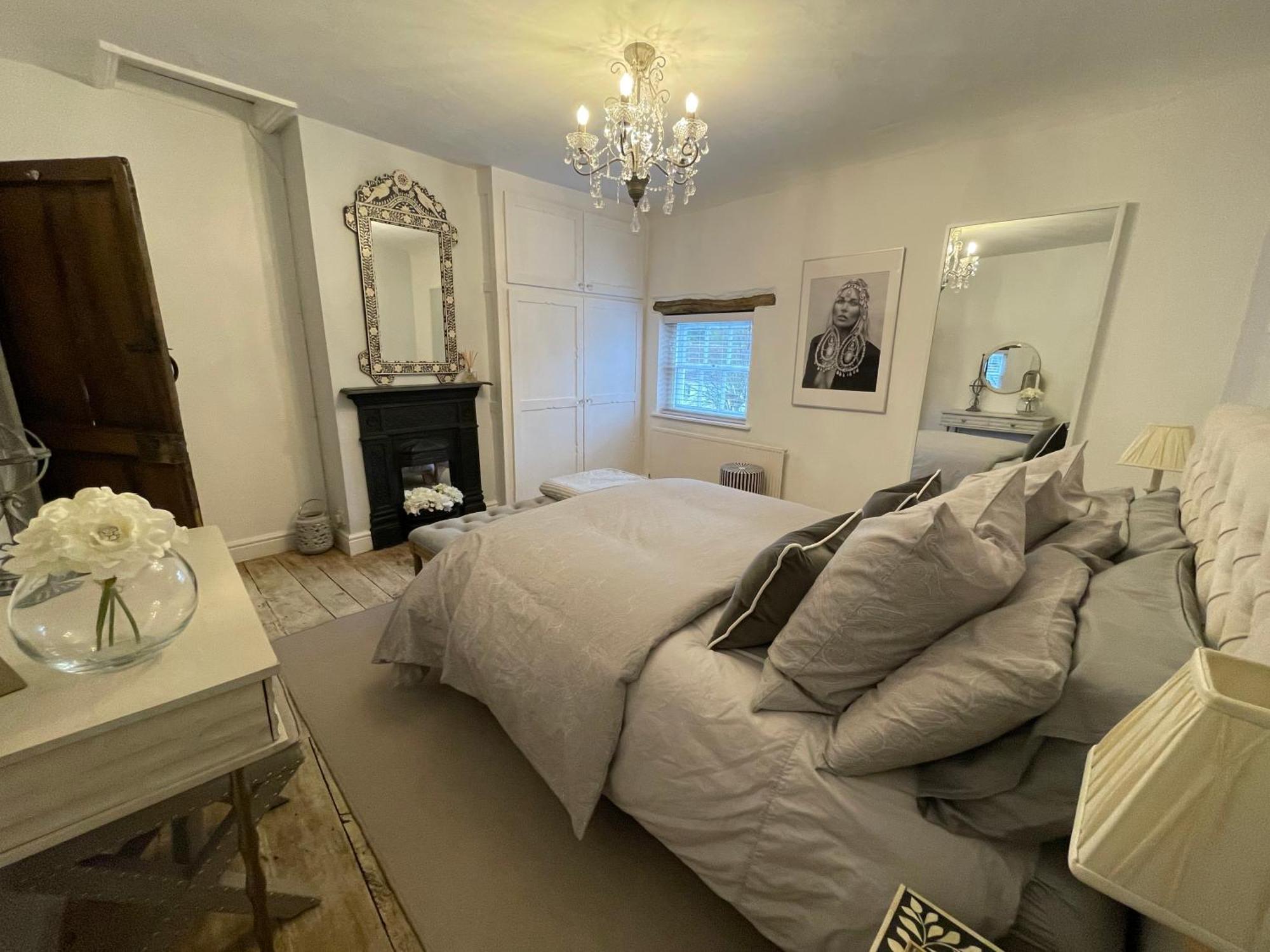 Entire Georgian Luxury Home - 3 Storey- High St Henley-In-Arden -Two Bedrooms-Sleeps 4 Exterior foto